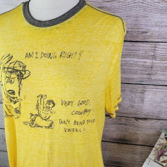 Disney Pixar Backstage Yellow Woody Toy‎ Story T-Shirt Size Medium - Picture 3 of 8